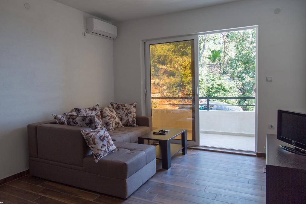 Del Mar Apartments Чань Экстерьер фото